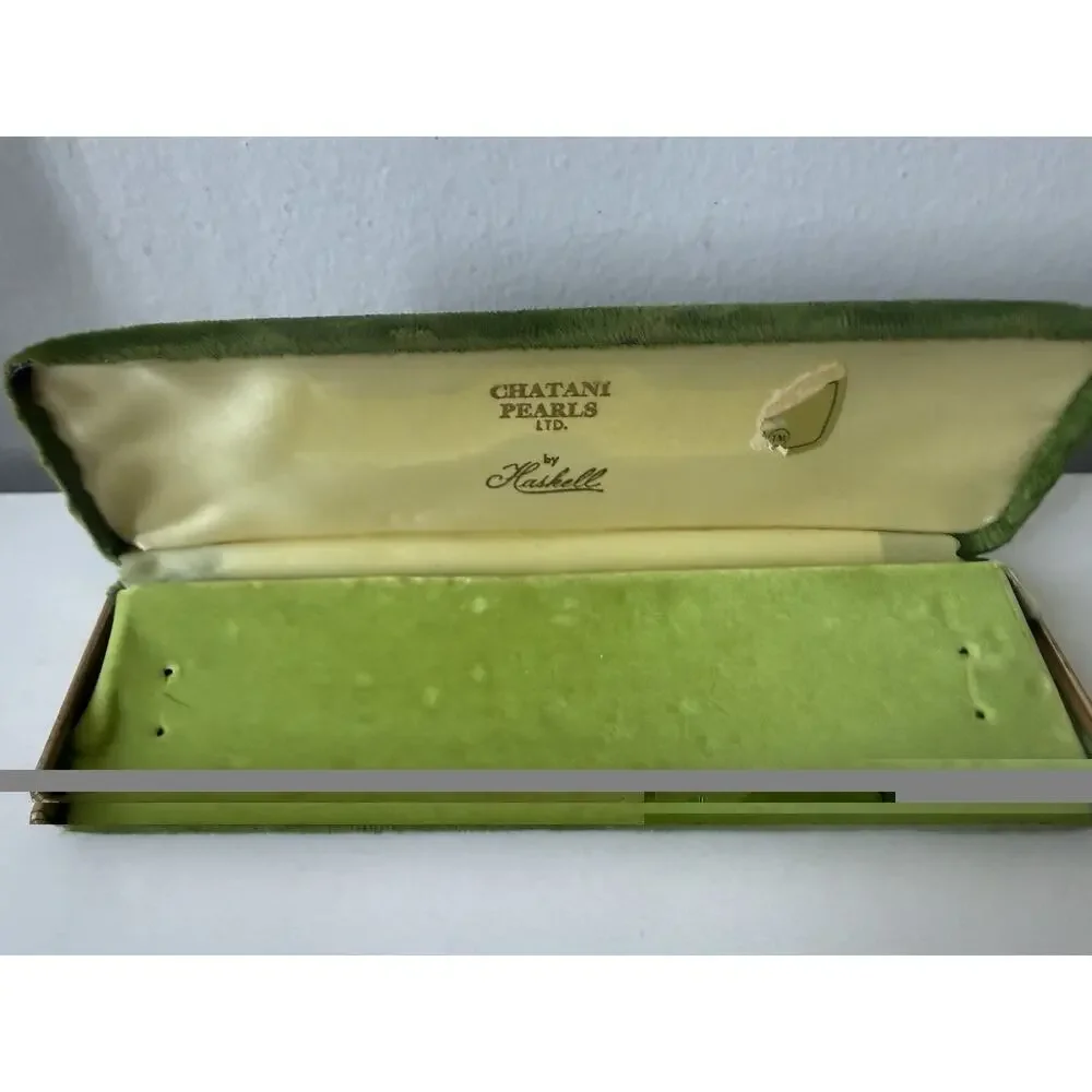 Vintage Chatani Pearls Haskell Long Display Jewelry Box Green Velvet